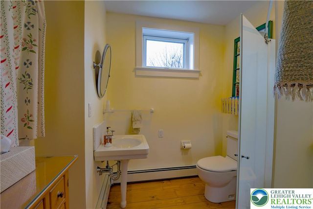 52 River Road, Tinicum Twp, PA 18947