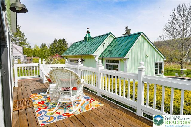 52 River Road, Tinicum Twp, PA 18947