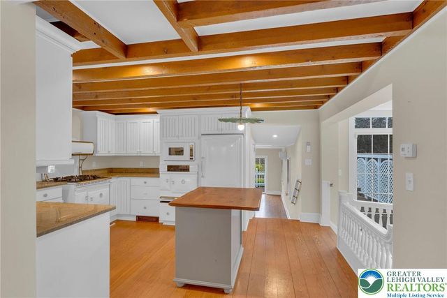 52 River Road, Tinicum Twp, PA 18947