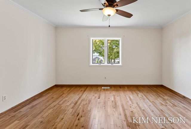 925 S Lake Street, Whitehall, MI 49461