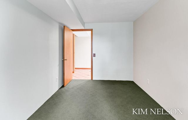 925 S Lake Street, Whitehall, MI 49461