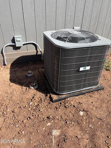 6515 W Sunnyslope Lane, Glendale, AZ 85302