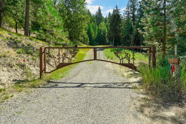 273 Paradise Valley Rd, Bonners Ferry, ID 83805