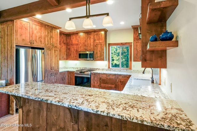 273 Paradise Valley Rd, Bonners Ferry, ID 83805