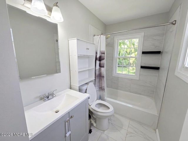 2032 Adams Avenue, Toms River, NJ 08753