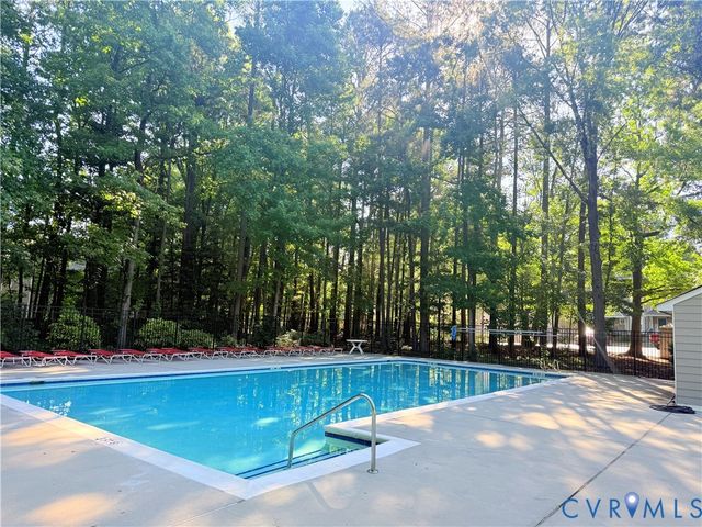 1989 Airy Cir, Henrico, VA 23238