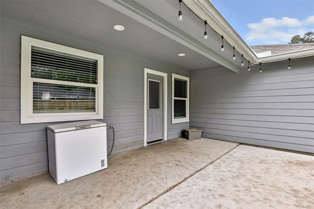 11123 Maple Street, Cleveland, TX 77328