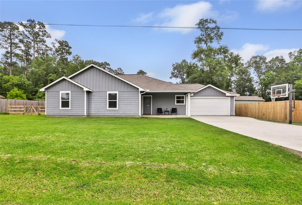 11123 Maple Street, Cleveland, TX 77328