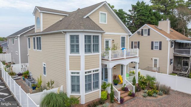 38175 ROBINSONS DR, Rehoboth Beach, DE 19971