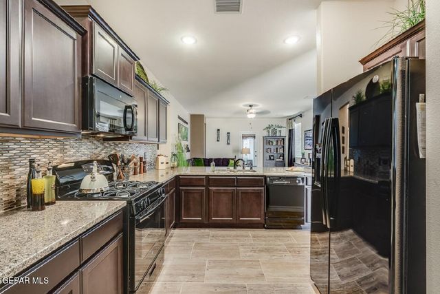 15152 Conviction Avenue, El Paso, TX 79938