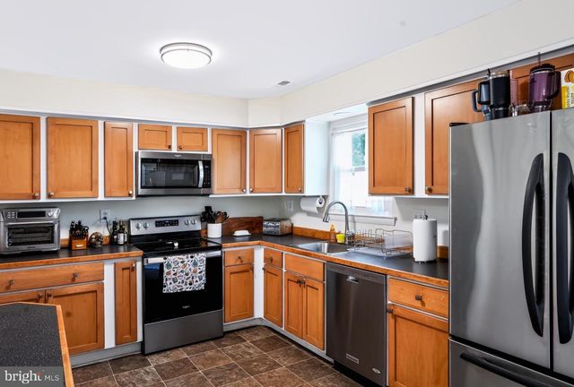 120 CALDERWOOD LN, Mount Laurel, NJ 08054