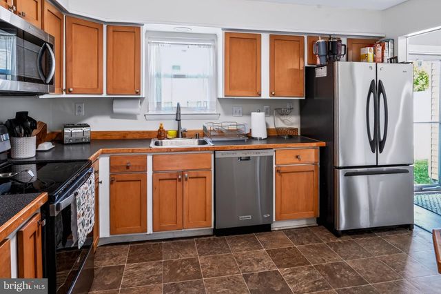 120 CALDERWOOD LN, Mount Laurel, NJ 08054