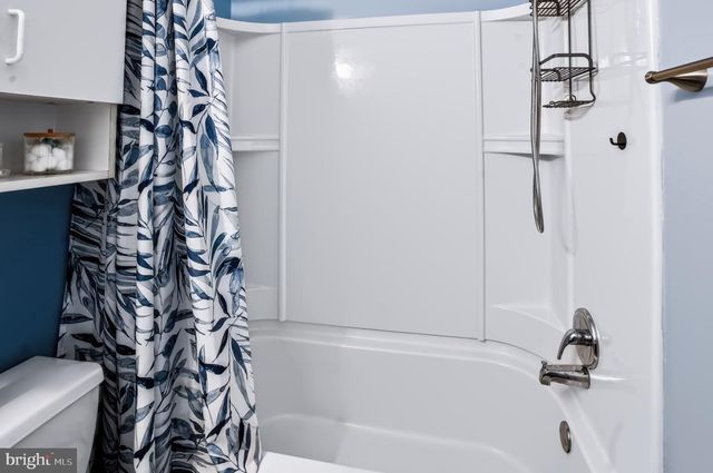 120 CALDERWOOD LN, Mount Laurel, NJ 08054