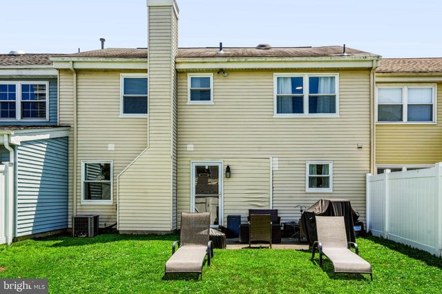 120 CALDERWOOD LN, Mount Laurel, NJ 08054
