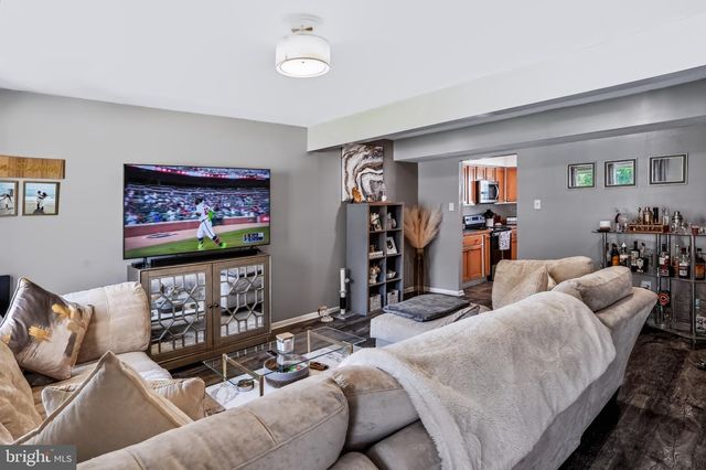 120 CALDERWOOD LN, Mount Laurel, NJ 08054