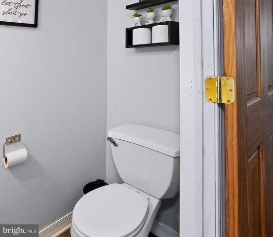120 CALDERWOOD LN, Mount Laurel, NJ 08054