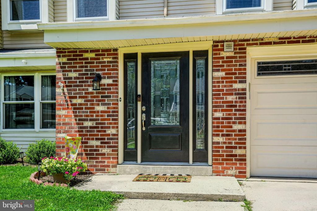 120 CALDERWOOD LN, Mount Laurel, NJ 08054