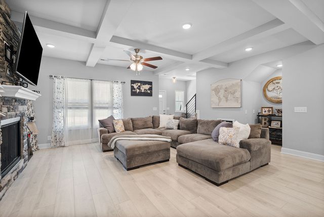 1405 Dan Brown Dr, Clarksville, TN 37042