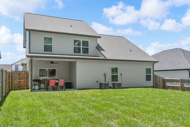 1405 Dan Brown Dr, Clarksville, TN 37042