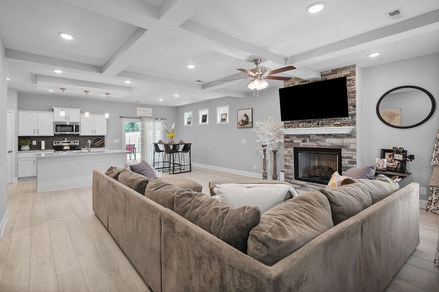 1405 Dan Brown Dr, Clarksville, TN 37042
