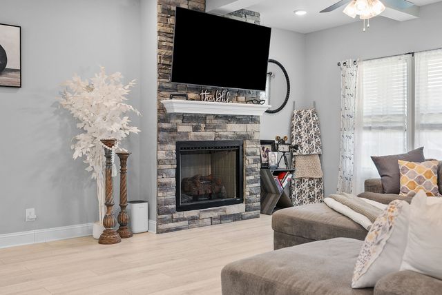 1405 Dan Brown Dr, Clarksville, TN 37042