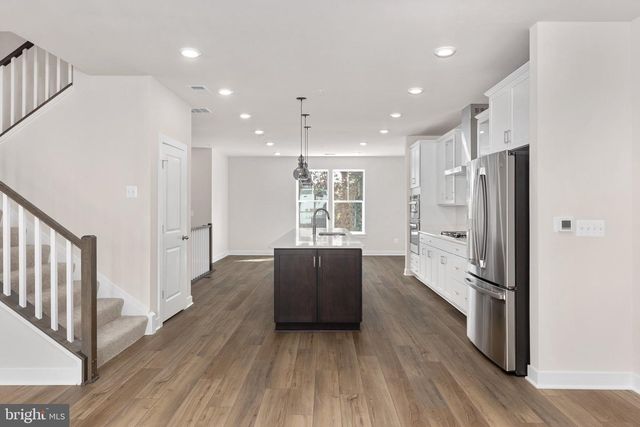 20800 CLOONGEE TER, Dulles, VA 20166