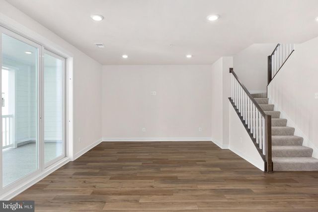 20800 CLOONGEE TER, Dulles, VA 20166