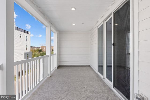 20800 CLOONGEE TER, Dulles, VA 20166
