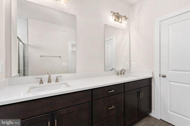 20800 CLOONGEE TER, Dulles, VA 20166
