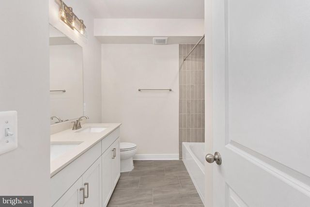 20800 CLOONGEE TER, Dulles, VA 20166
