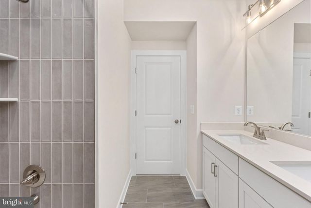 20800 CLOONGEE TER, Dulles, VA 20166