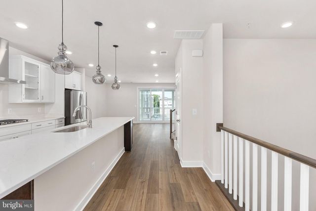 20800 CLOONGEE TER, Dulles, VA 20166