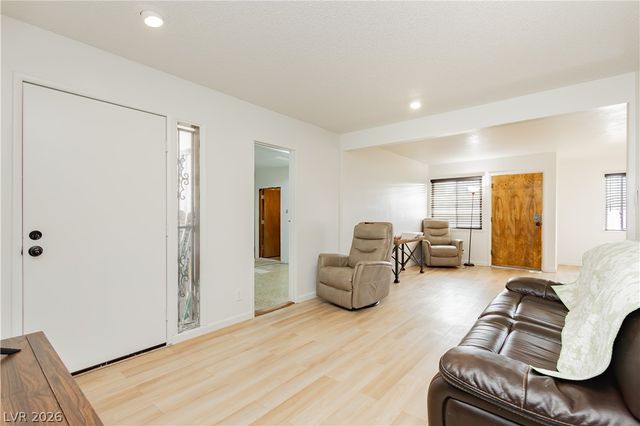 5128 Doe Avenue, Las Vegas, NV 89146