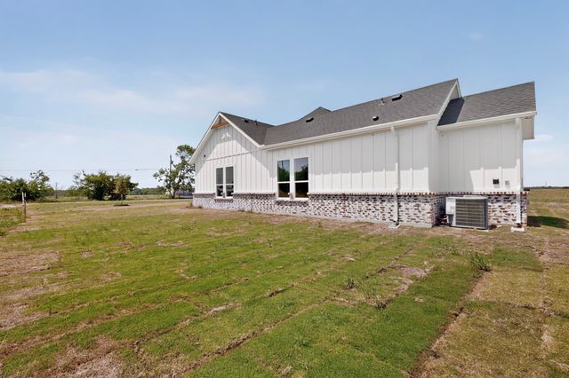 311 VZ County Road 3811, Wills Point, TX 75169