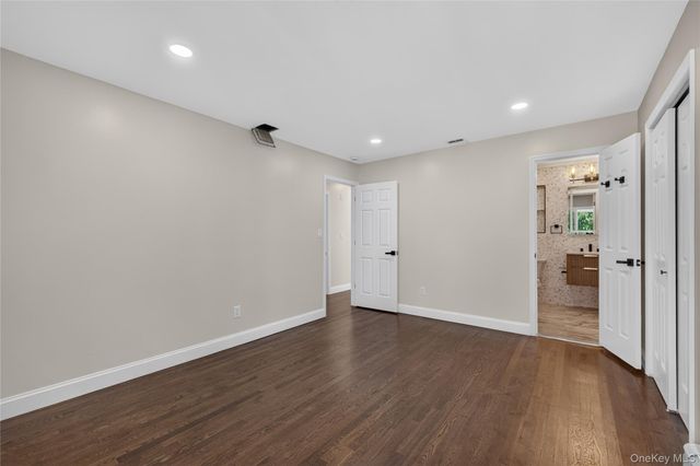 115 Arthur Avenue, Floral Park, NY 11001
