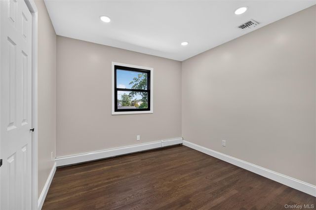 115 Arthur Avenue, Floral Park, NY 11001