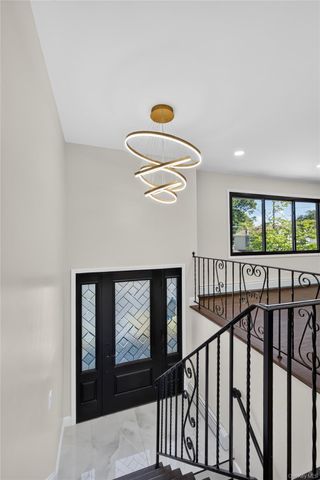 115 Arthur Avenue, Floral Park, NY 11001