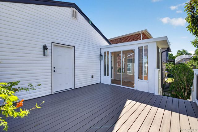 115 Arthur Avenue, Floral Park, NY 11001