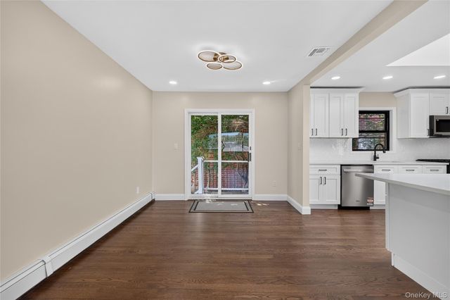 115 Arthur Avenue, Floral Park, NY 11001