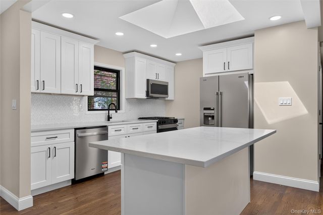 115 Arthur Avenue, Floral Park, NY 11001