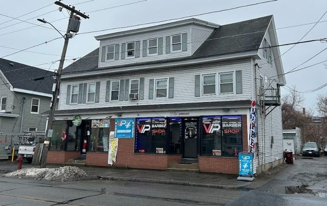 120 Lakeview Ave, Lowell, MA 01850