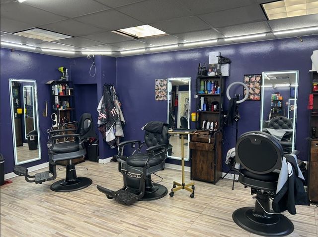 120 Lakeview Ave, Lowell, MA 01850