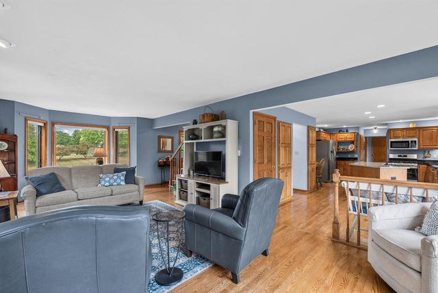 W248N7706 Kathleen AVENUE, Lisbon, WI 53089