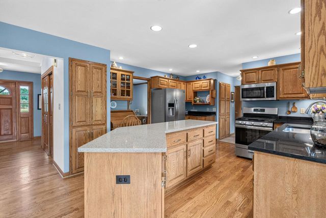 W248N7706 Kathleen AVENUE, Lisbon, WI 53089