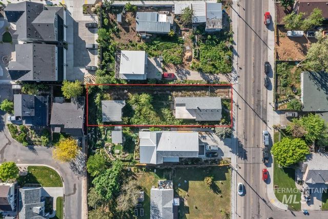 3880 Adams St, Garden City, ID 83714