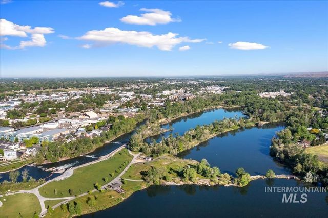 3880 Adams St, Garden City, ID 83714