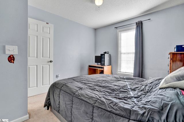 4 Knotts Court, Fountain Inn, SC 29644