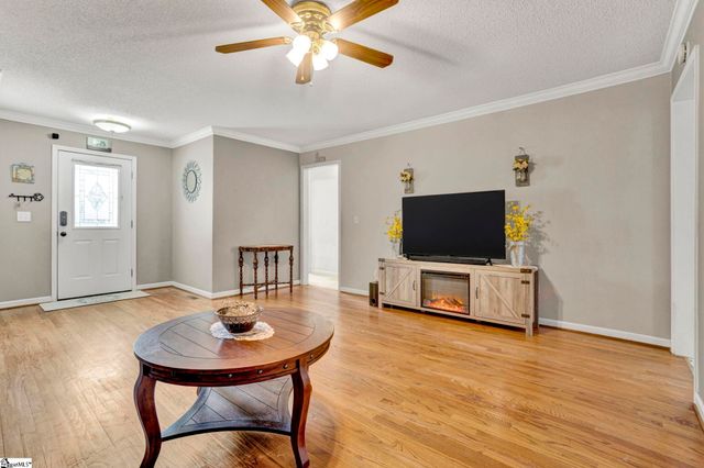 4 Knotts Court, Fountain Inn, SC 29644