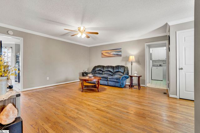 4 Knotts Court, Fountain Inn, SC 29644