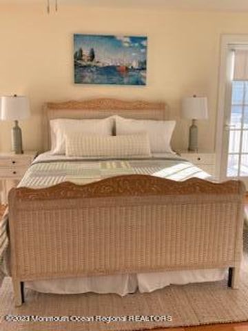 17 Ocean Pathway, Ocean Grove, NJ 07756